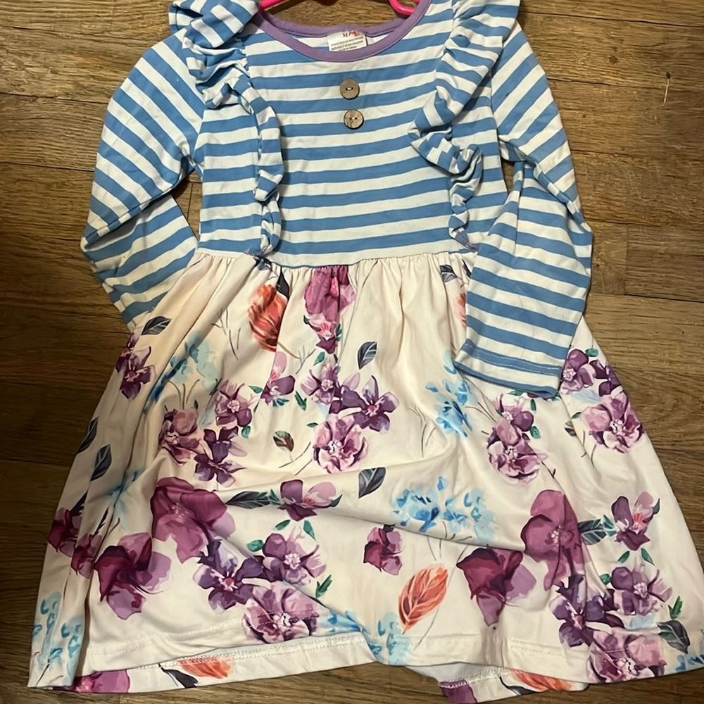 Girls dress